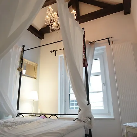 Old Kings Design Hostel *