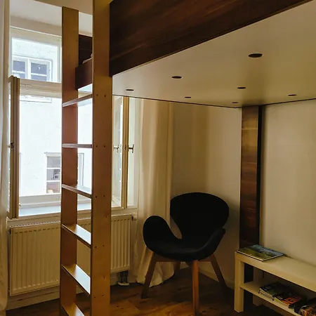 Old Kings Fuessen Design Hostel