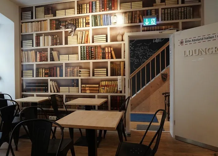 Old Kings Design Hostel *